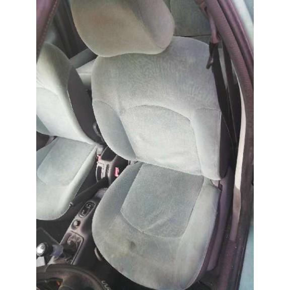 peugeot 206 berlina del año 1999