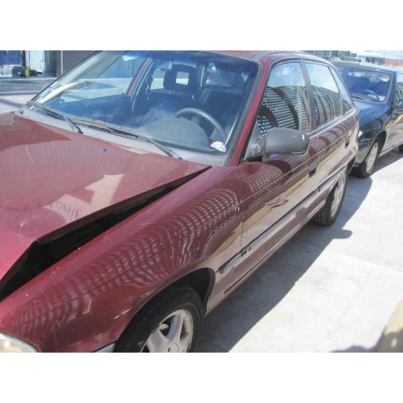 opel astra f berlina del año 1996