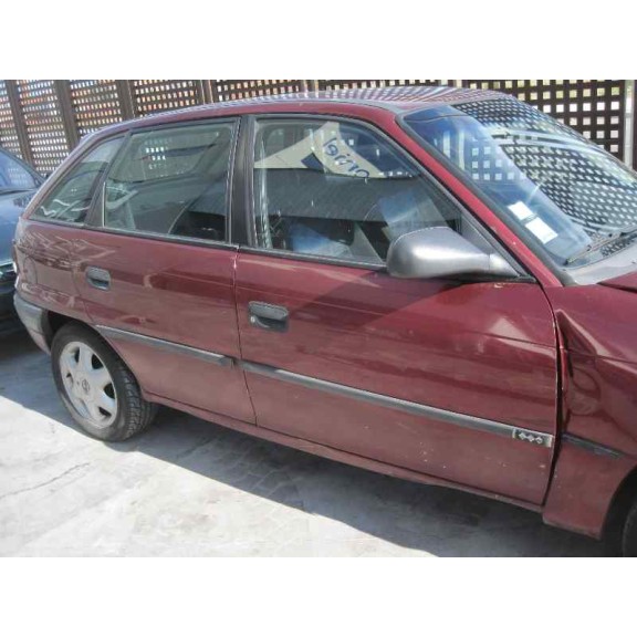 opel astra f berlina del año 1996