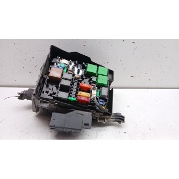 CAJA RELES / FUSIBLES 9804848180 / 9810295780 / 9804681780 