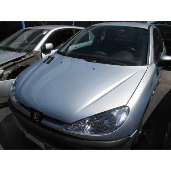 peugeot 206 berlina del año 2001