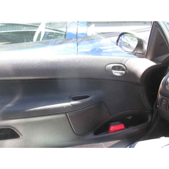 peugeot 206 berlina del año 2001