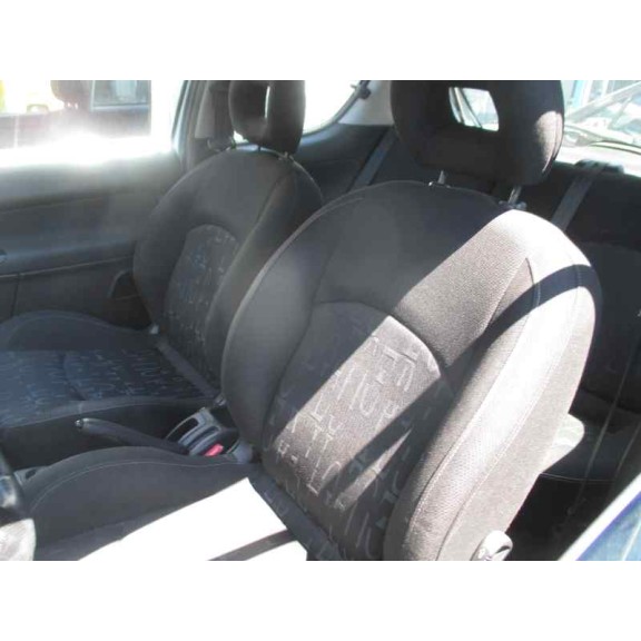 peugeot 206 berlina del año 2001