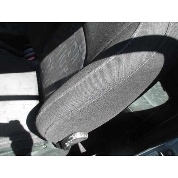 peugeot 206 berlina del año 2001