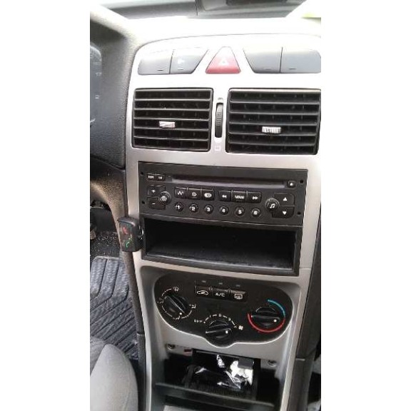 peugeot 307 (s1) del año 2004