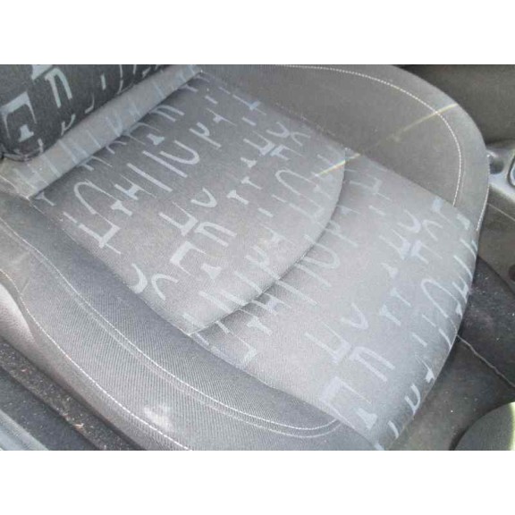 peugeot 206 berlina del año 2001