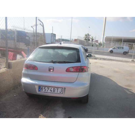 seat ibiza (6l1) del año 2002
