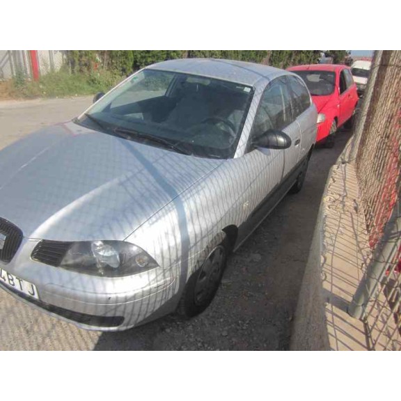 seat ibiza (6l1) del año 2002
