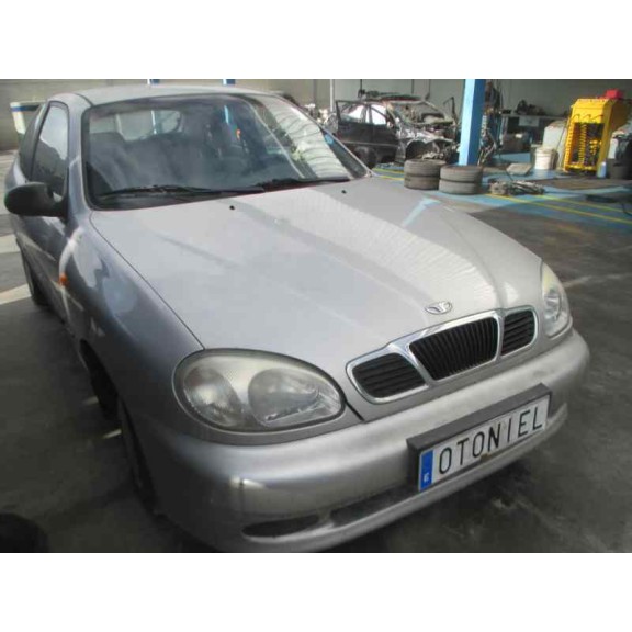 daewoo lanos del año 2000