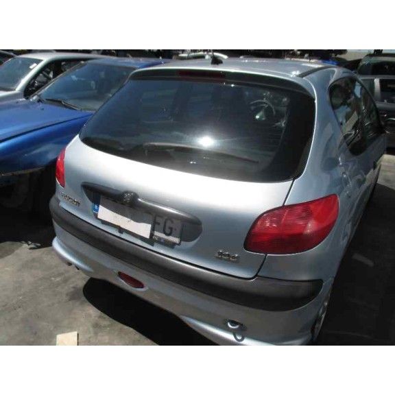 peugeot 206 berlina del año 2001