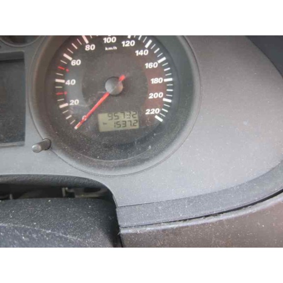 seat ibiza (6l1) del año 2002