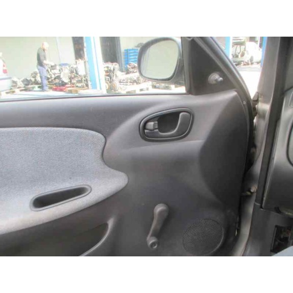 daewoo lanos del año 2000