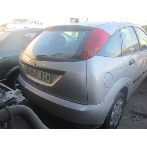 ford focus berlina (cak) del año 2000