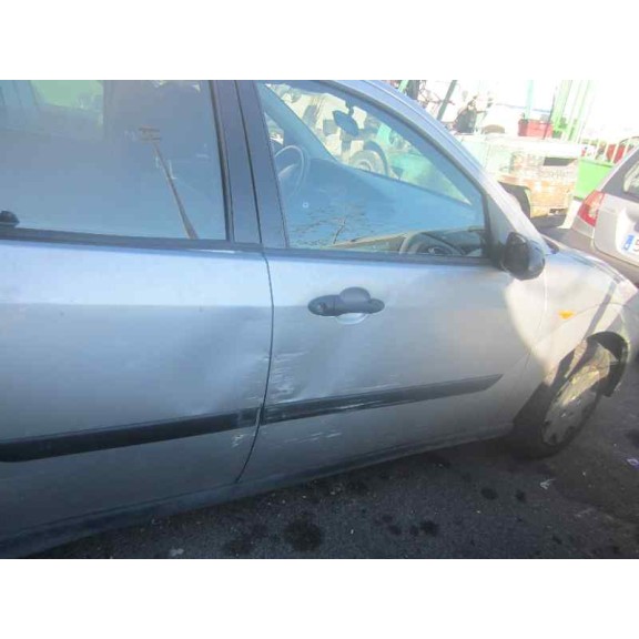 ford focus berlina (cak) del año 2000