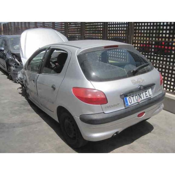peugeot 206 berlina del año 2002