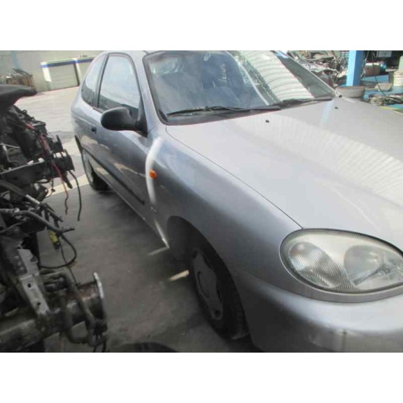 daewoo lanos del año 2000
