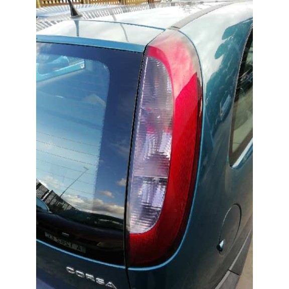 opel corsa c del año 2001