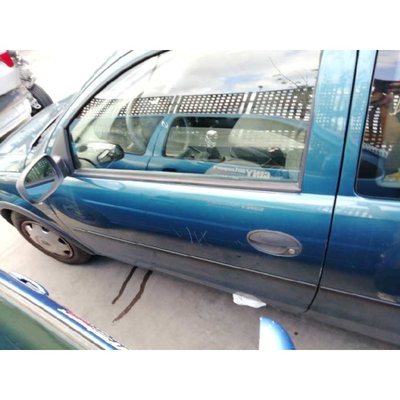 opel corsa c del año 2001