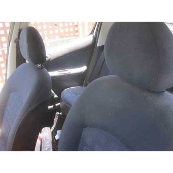 peugeot 206 berlina del año 2002