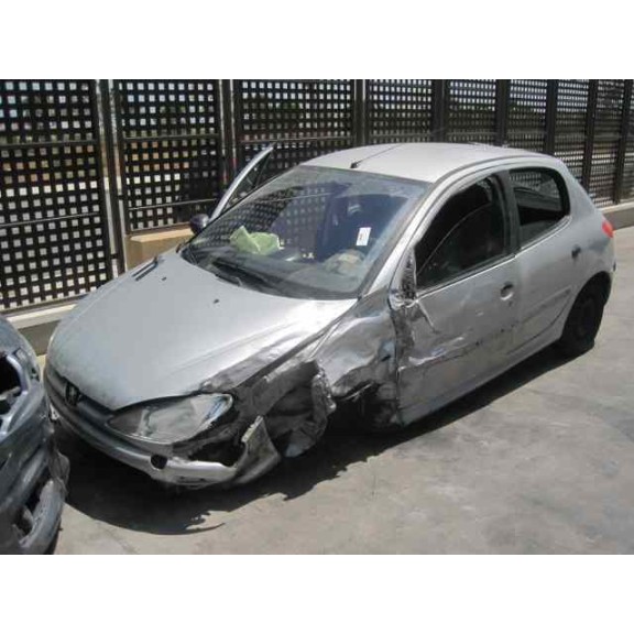 peugeot 206 berlina del año 2002