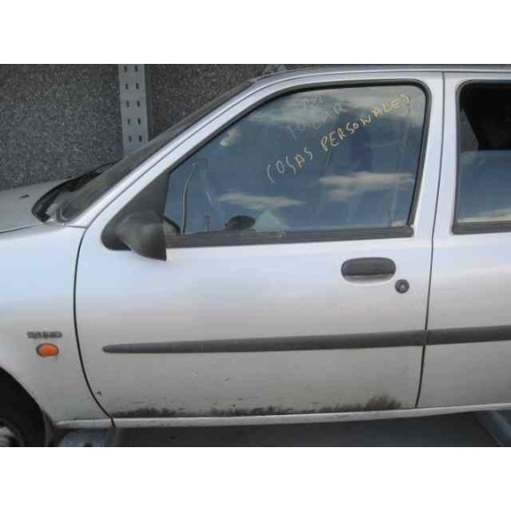 ford fiesta berlina del año 1996