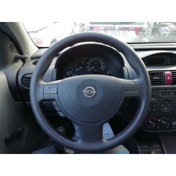 opel corsa c del año 2001
