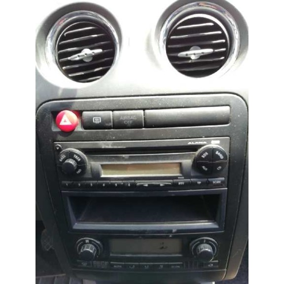 seat ibiza (6l1) del año 2008