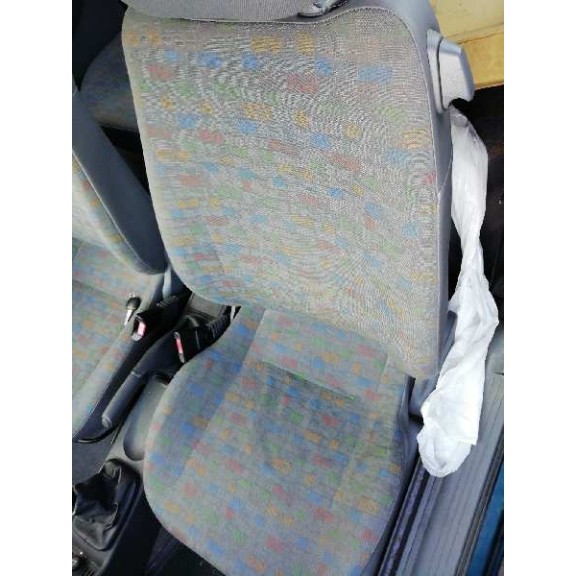 opel corsa c del año 2001