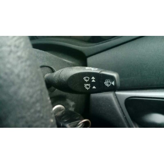 ford focus berlina (cak) del año 2003