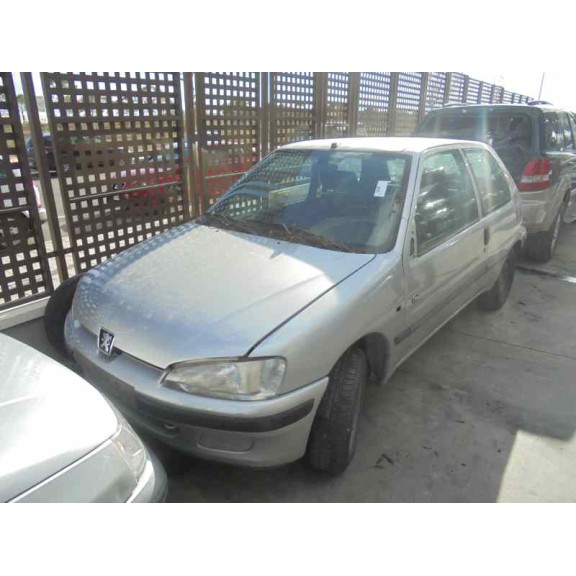 peugeot 106 (s2) del año 2000