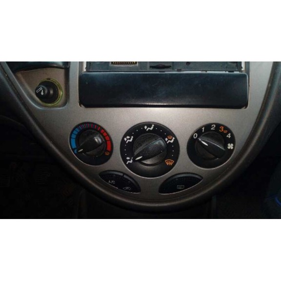 ford focus berlina (cak) del año 2003