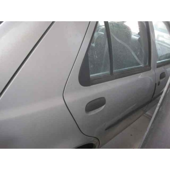 ford fiesta berlina del año 1996