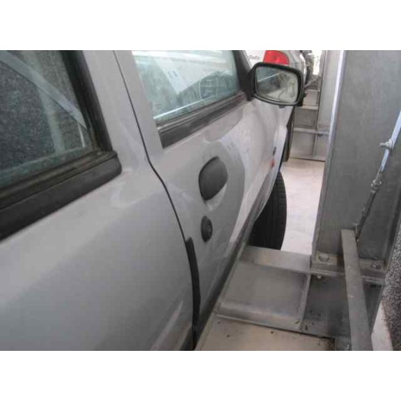 ford fiesta berlina del año 1996