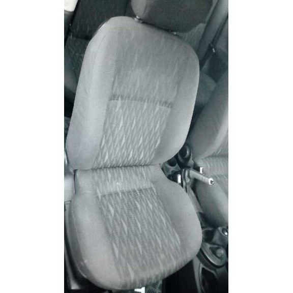 ford focus berlina (cak) del año 2003