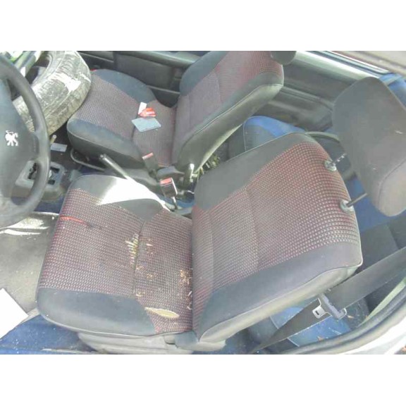 peugeot 106 (s2) del año 2000