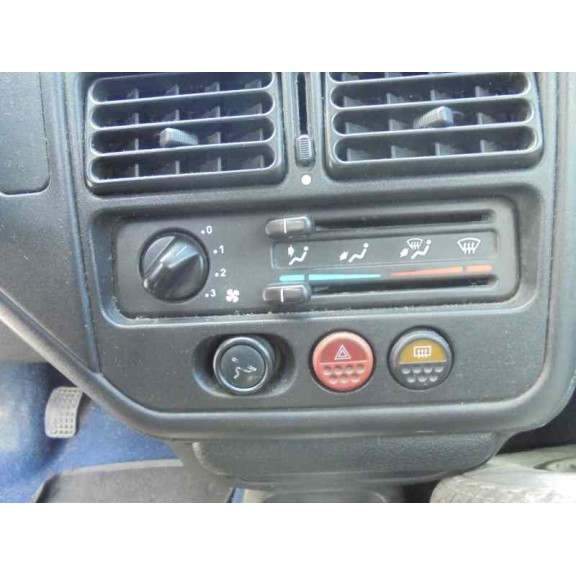 peugeot 106 (s2) del año 2000