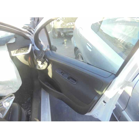 peugeot 207 del año 2011