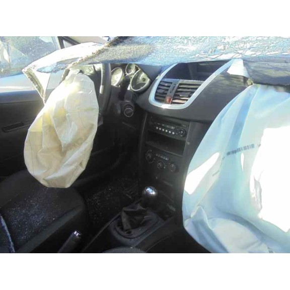 peugeot 207 del año 2011