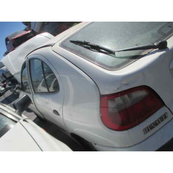renault megane i fase 2 berlina (ba0) del año 2000