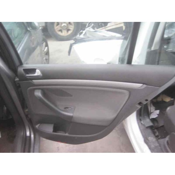 volkswagen golf v berlina (1k1) del año 2005