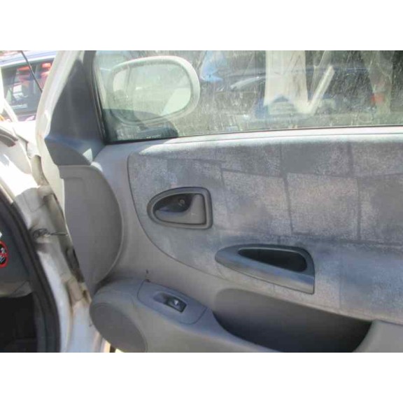 renault megane i fase 2 berlina (ba0) del año 2000