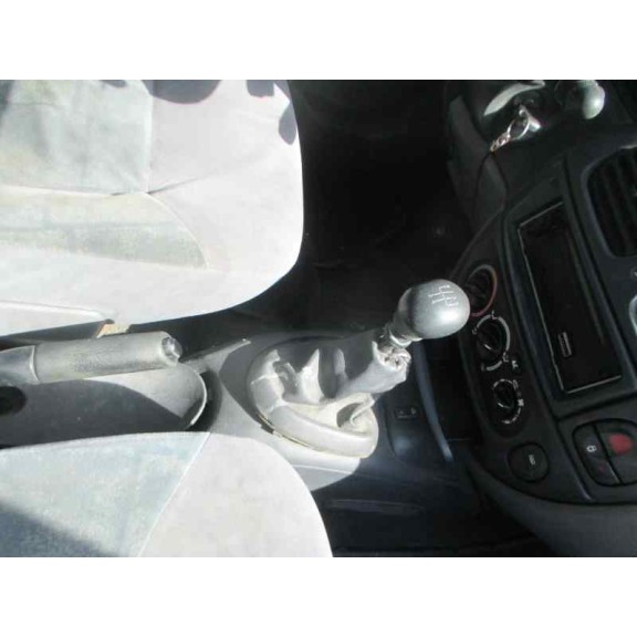 renault megane i fase 2 berlina (ba0) del año 2000