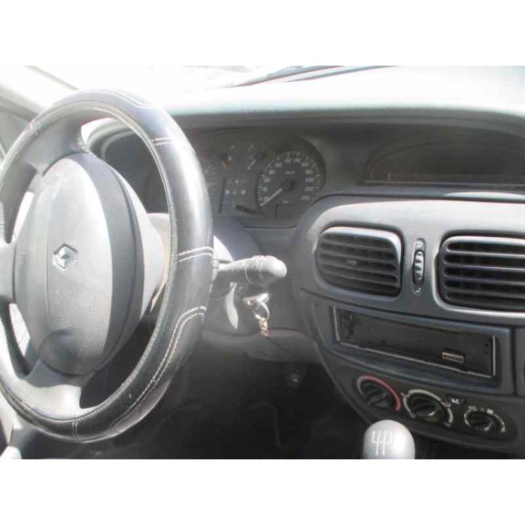 renault megane i fase 2 berlina (ba0) del año 2000