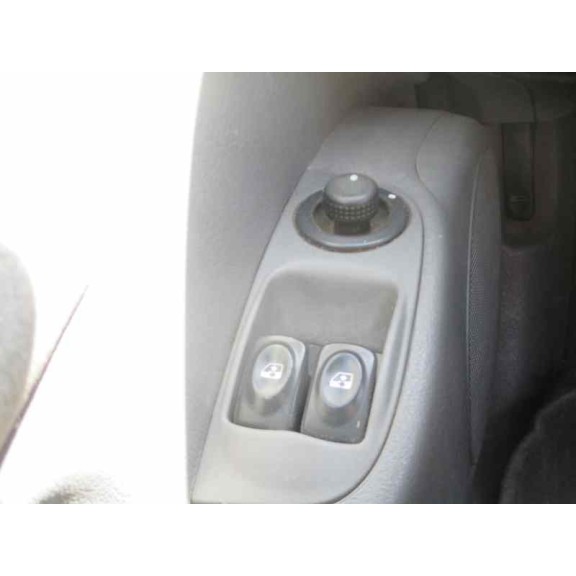 renault megane i fase 2 berlina (ba0) del año 2000