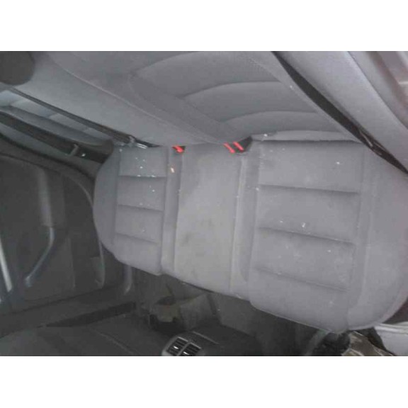 volkswagen golf v berlina (1k1) del año 2005