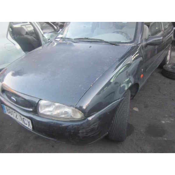 ford fiesta berlina del año 1996