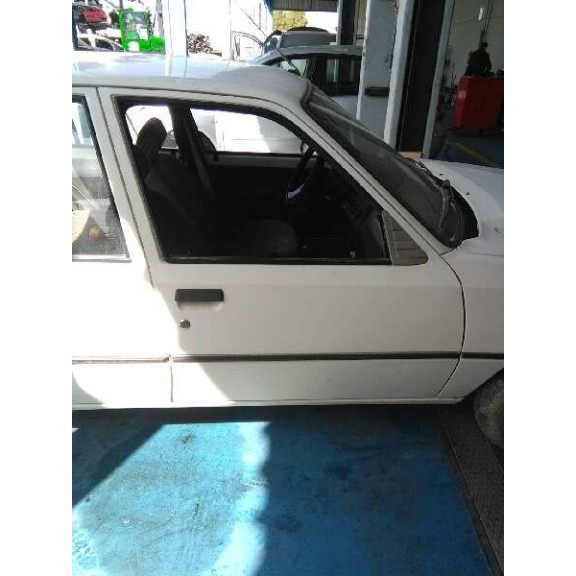 peugeot 205 berlina del año 1987