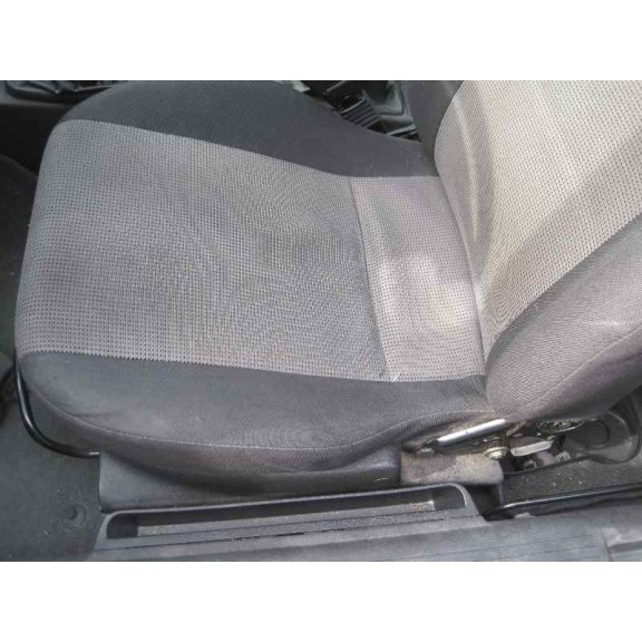 opel corsa c del año 2004