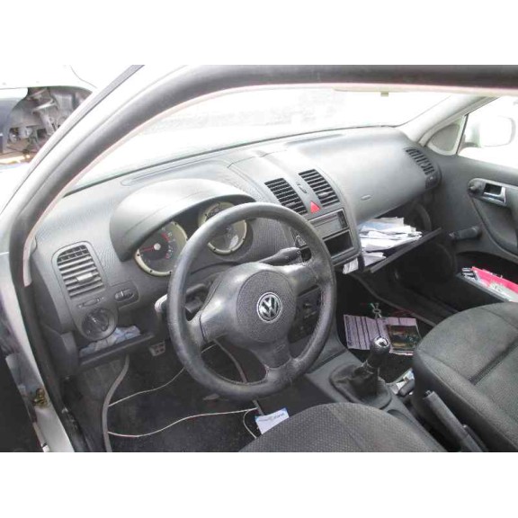 volkswagen polo berlina (6n2) del año 2000