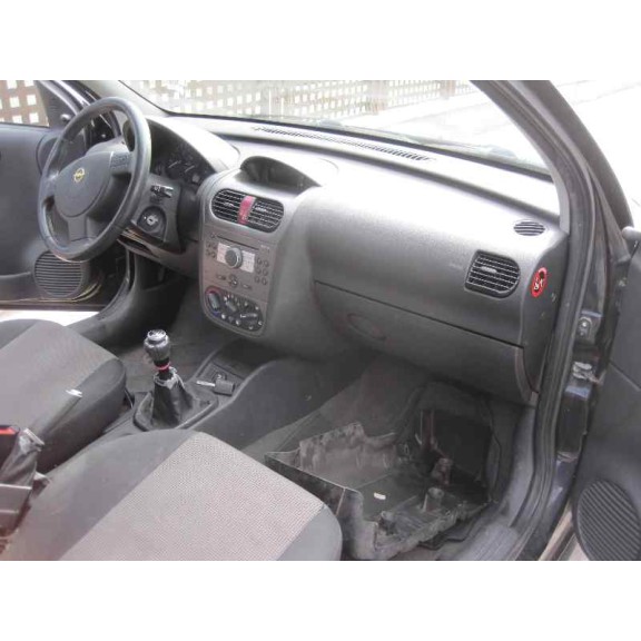 opel corsa c del año 2004